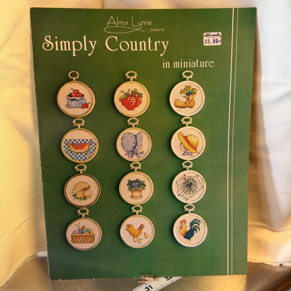 Alma Lynne Simply Country in Miniature Cross Stitch Pattern Booklet Vintage 1983